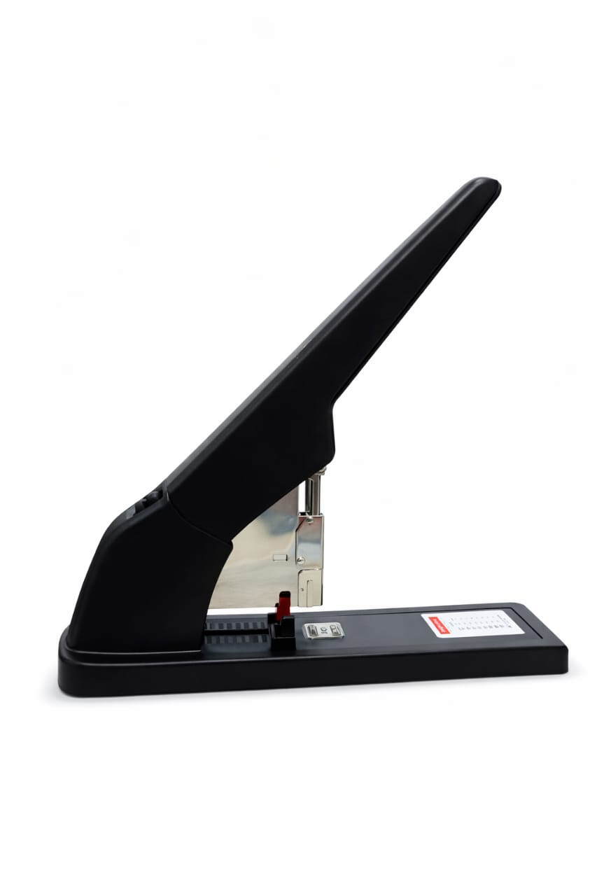 AGRAFEUSE DE BUREAU GEANTE 8215 - NOIR